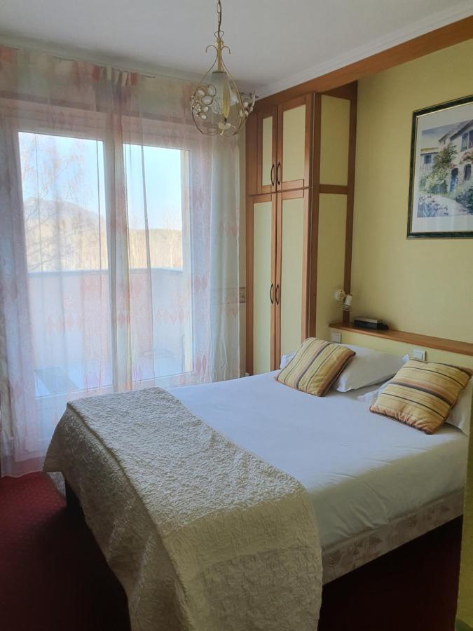 Hotel L'Oree Des Roches Saales Kültér fotó