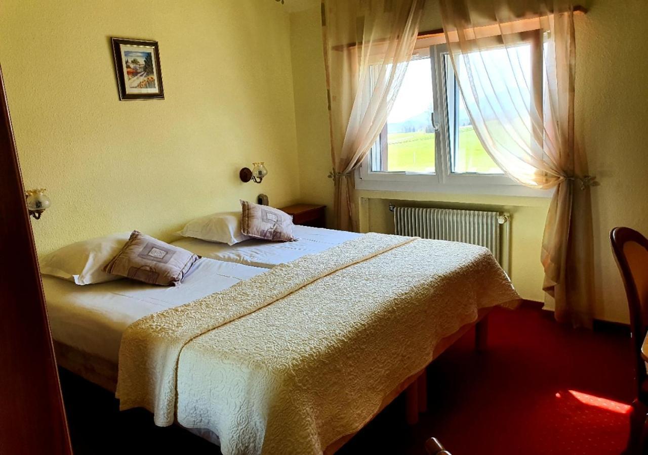 Hotel L'Oree Des Roches Saales Kültér fotó